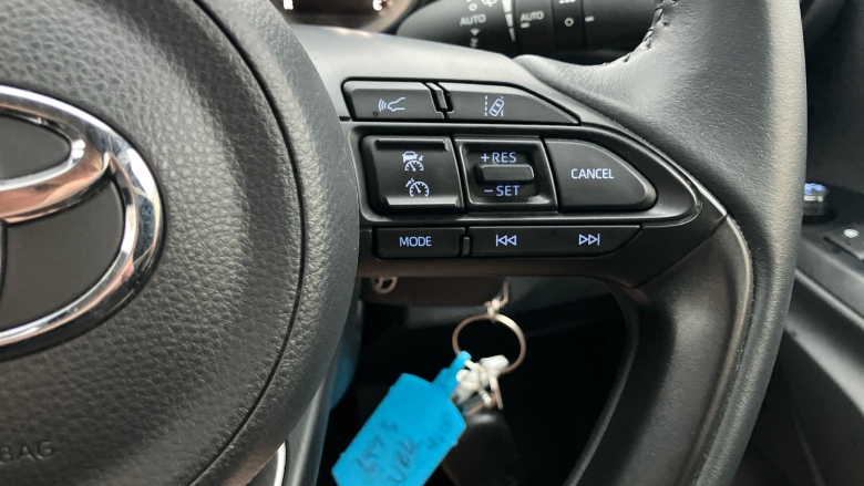 Toyota Yaris 1.5 Hybrid Design 5dr CVT Hybrid Hatchback